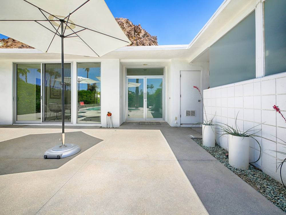 midcentury modern exterior-palm springs