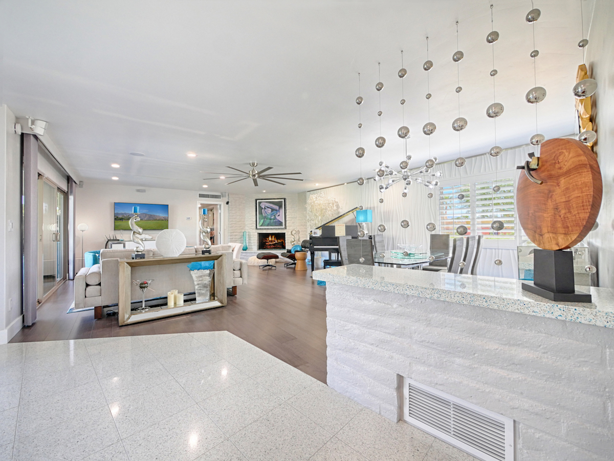 midcentury modern exterior-palm springs